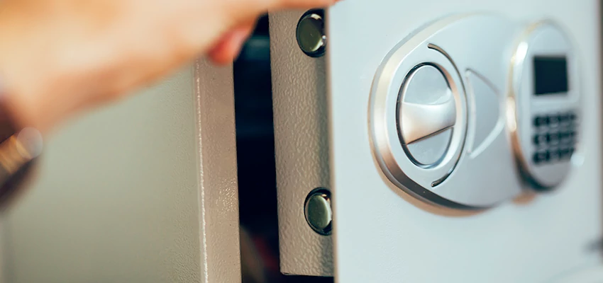 Fingerprint Safe Openers in Oak Lawn, IL