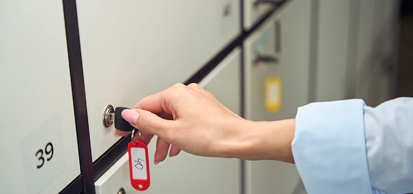Upgrading File Cabinet Locks in Oak Lawn, Illinois