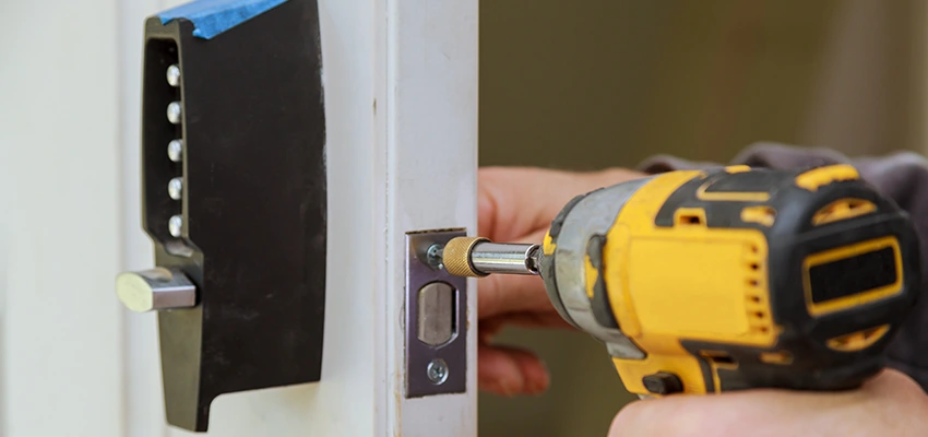Eviction Locksmith For Key Duplication in Oak Lawn, Illinois